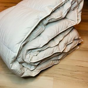 Down filling comforter